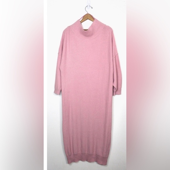 Elegant Pink Off-Shoulder Sweater Dress - Picture 3 of 13